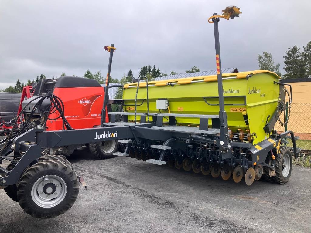 Junkkari S400 Plus