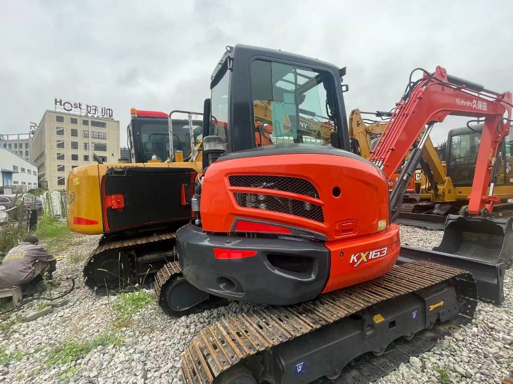 Kubota KX163