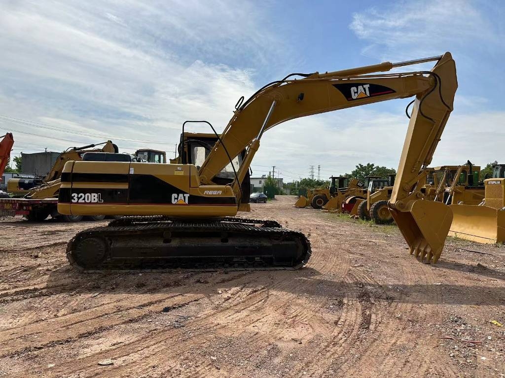 CAT 320BL