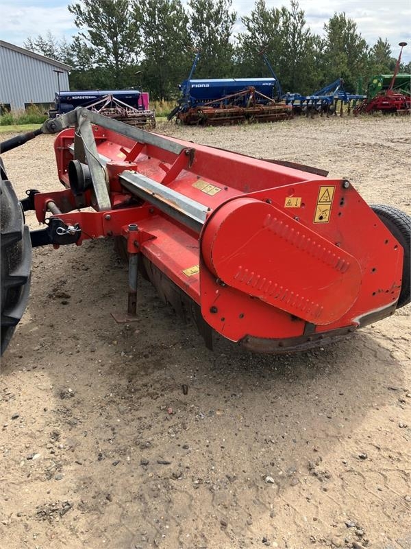 Faucheuse Kuhn RM320 BRAKPUDSER — occasion 2002