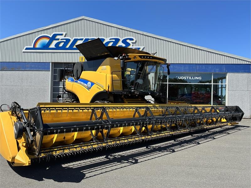 New Holland CR9.90 ST5 Track