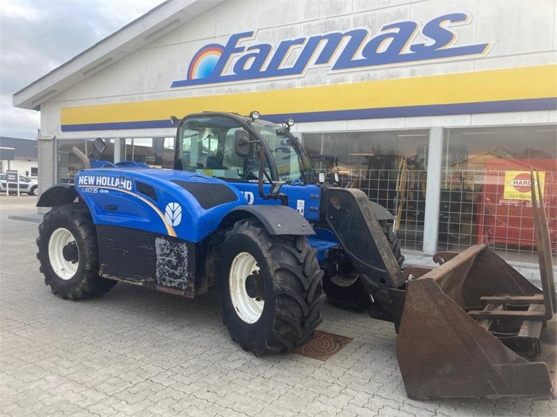 New Holland LM 7.35