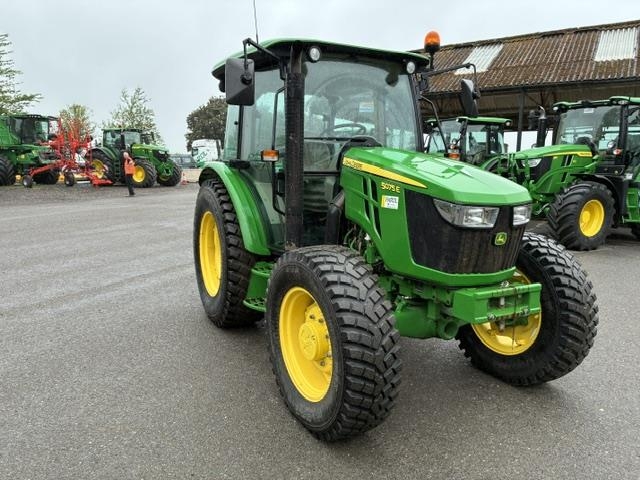John Deere 5075E
