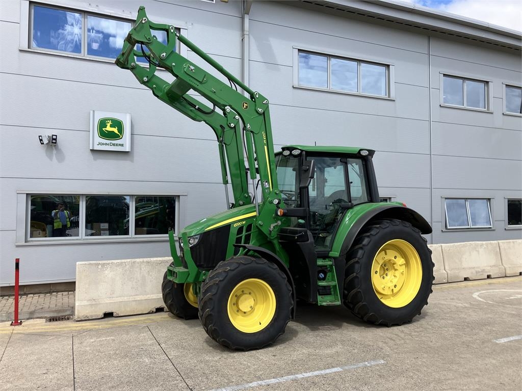 John Deere 6120M