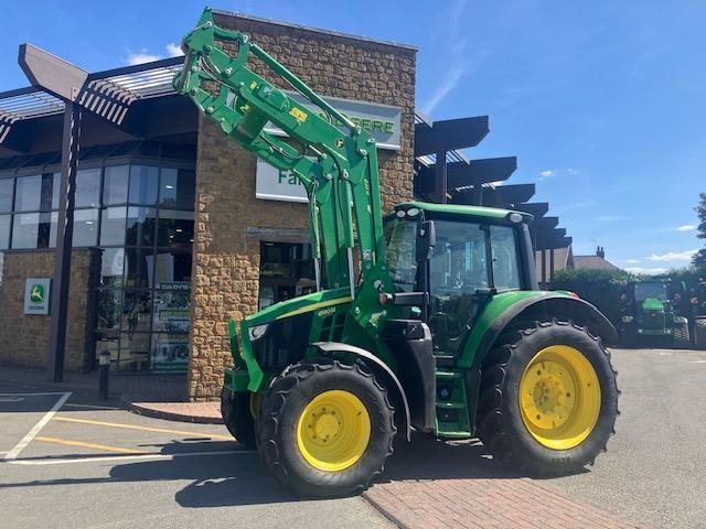 John Deere 6120M