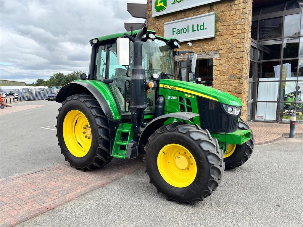 John Deere 6120M