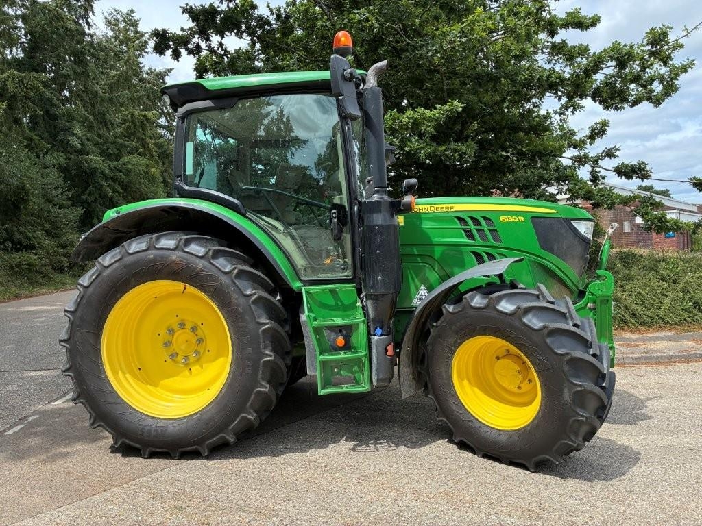 John Deere 6130R