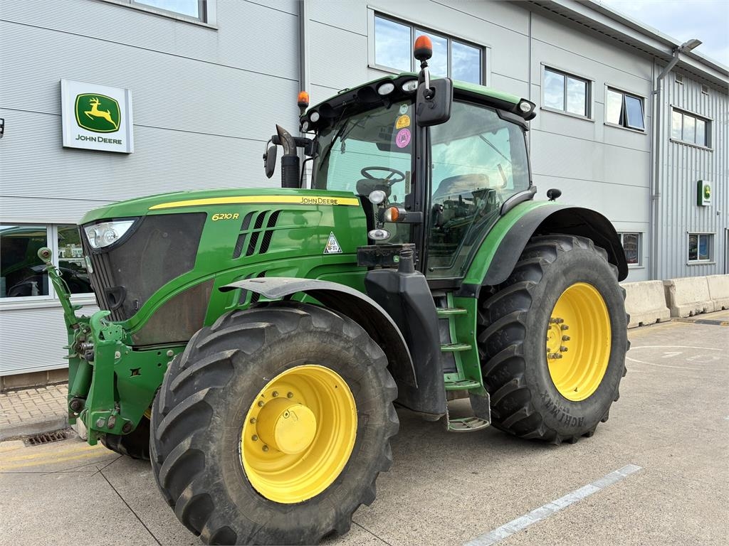John Deere 6210R