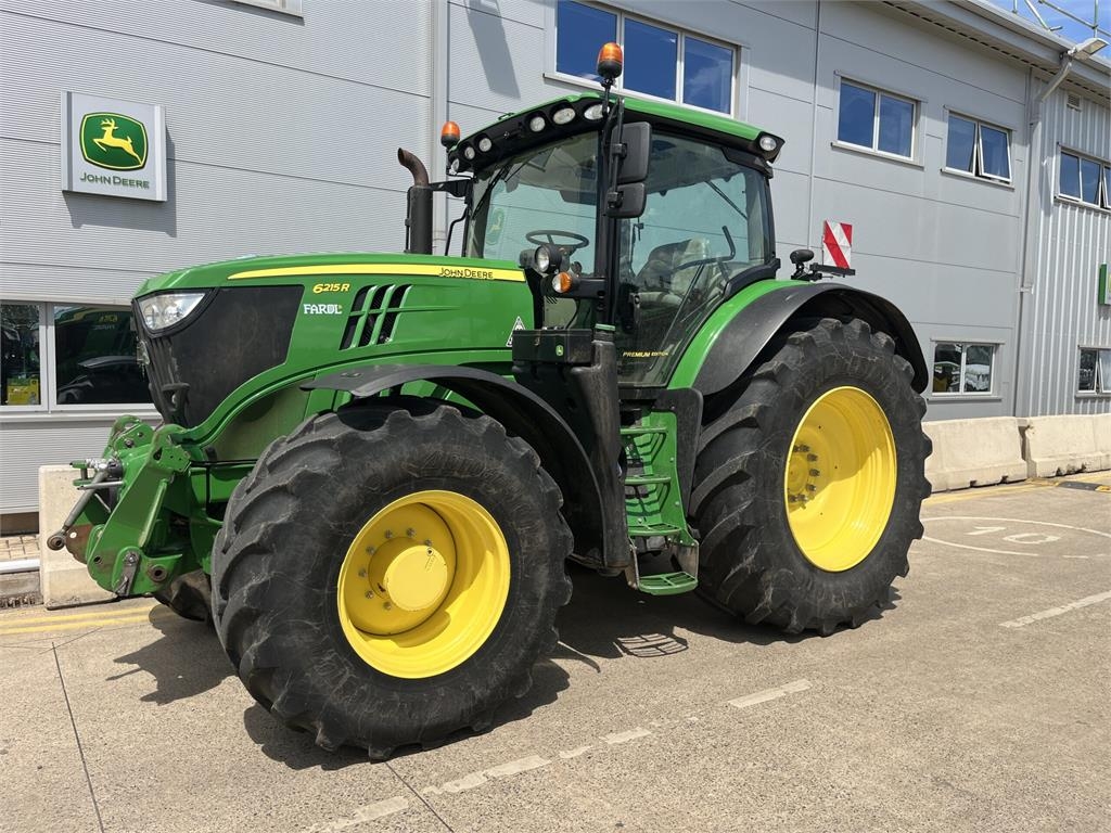 John Deere 6215R