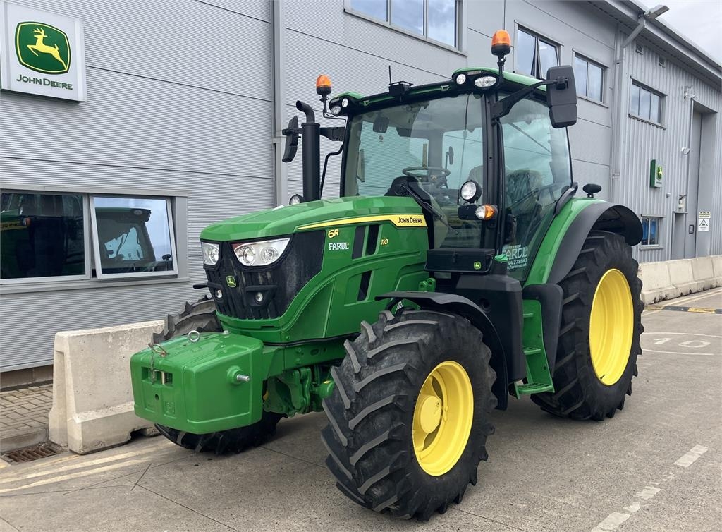 John Deere 6R 110
