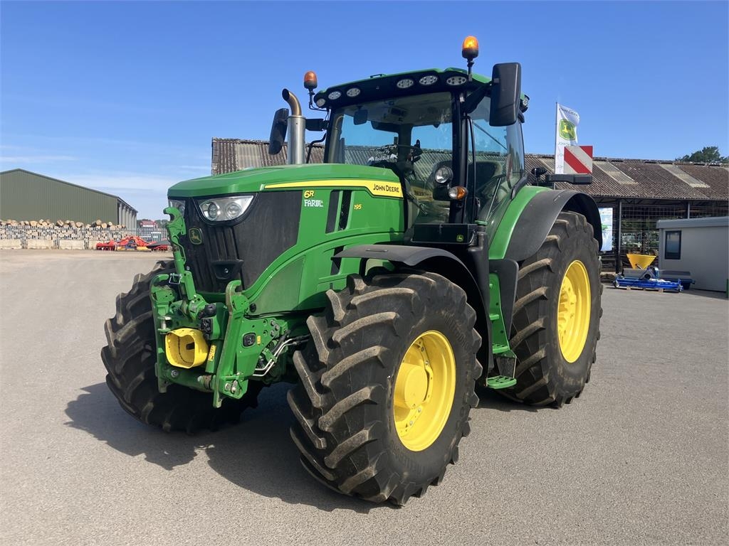 John Deere 6R 195