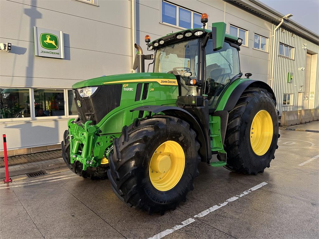 John Deere 6R 215