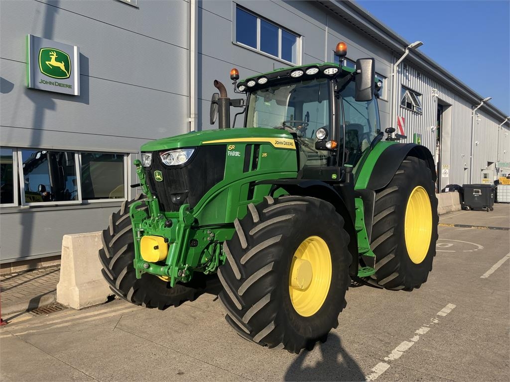 John Deere 6R 215