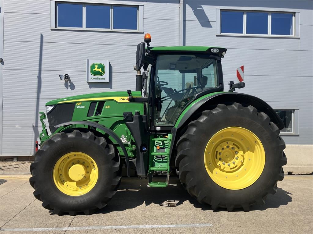 John Deere 6R 215