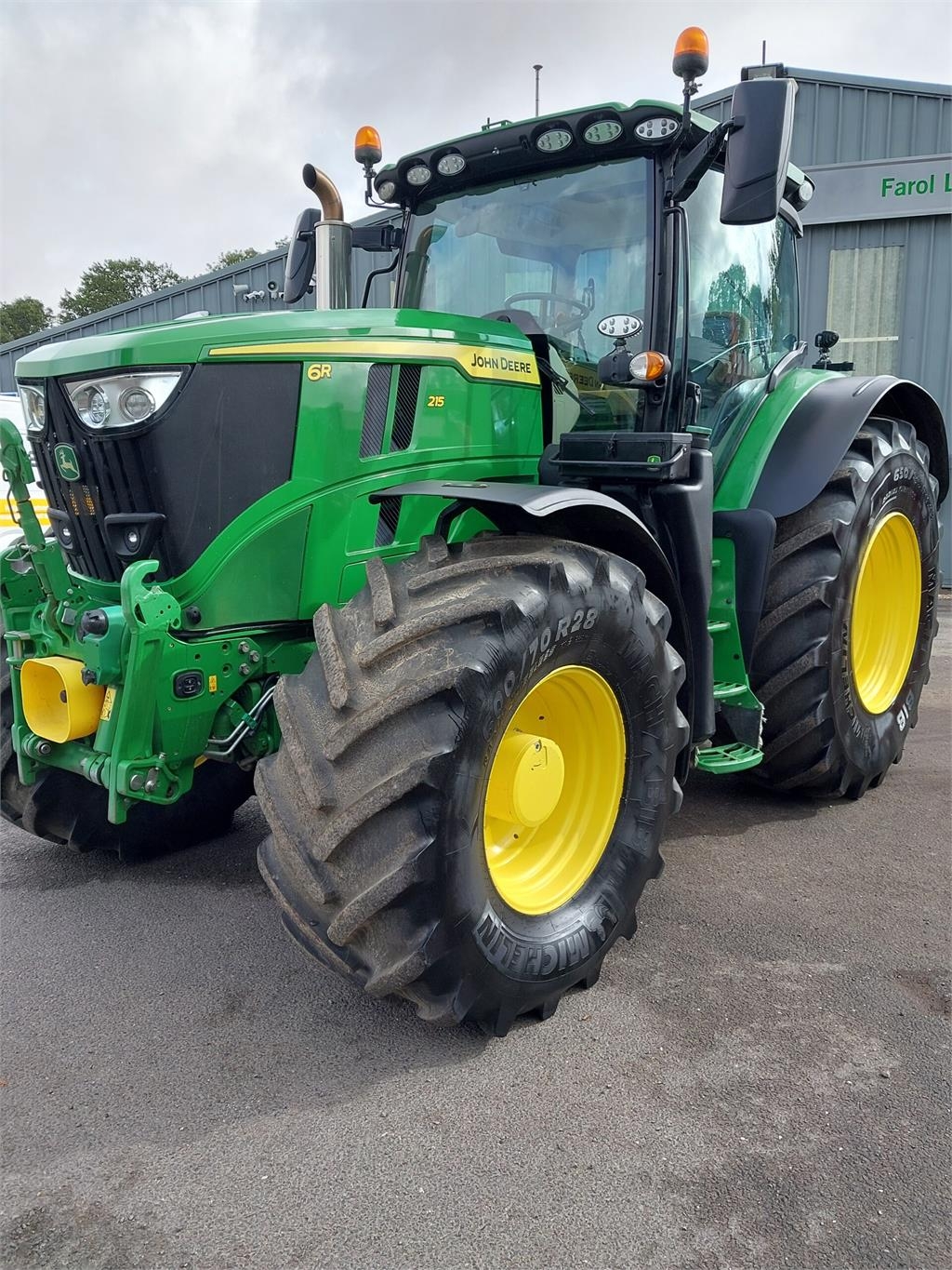John Deere 6R 215