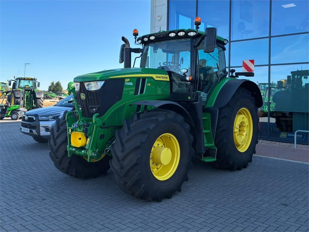 John Deere 6R 215