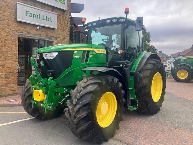 John Deere 6R 215