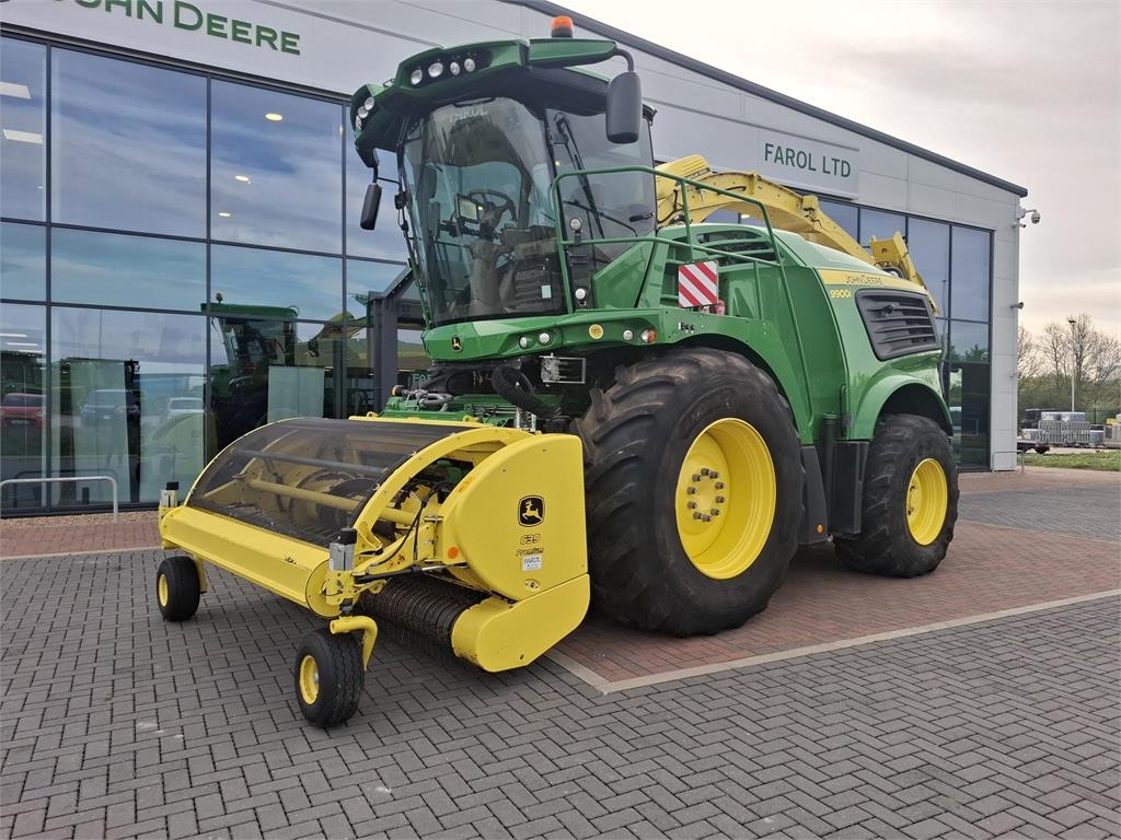 John Deere 9900