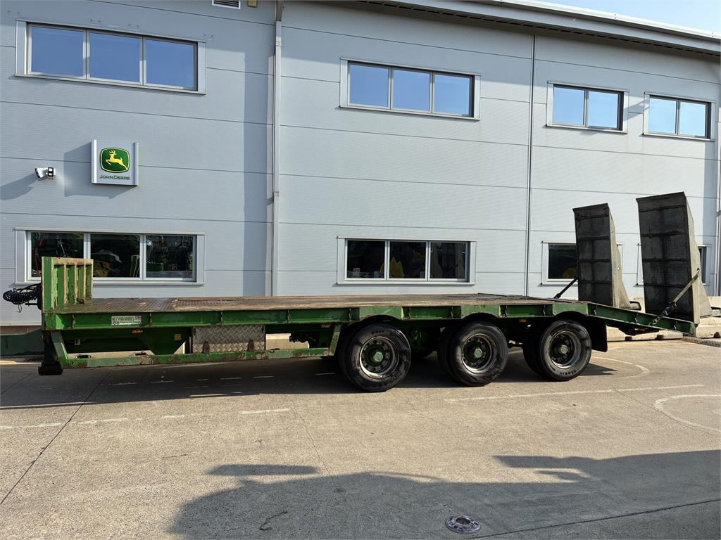 Remorque agricole Staines 28ft tri axle — occasion 2015