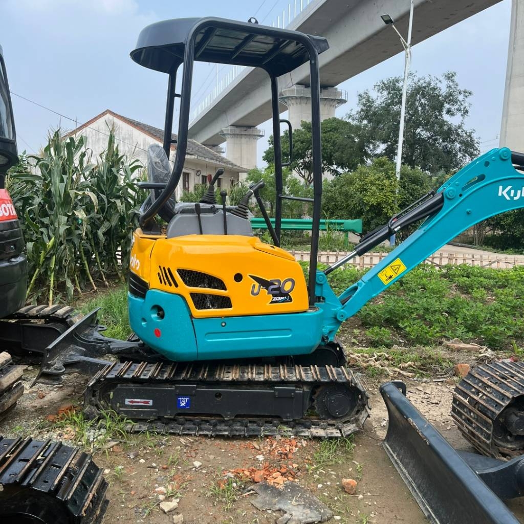 Mini-pelle Kubota U 20 — occasion 2024, 715 h