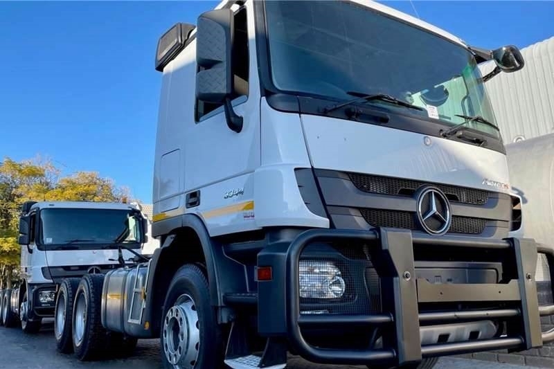 Mercedes-Benz Actros 3344 6x4 Truck Tractor
