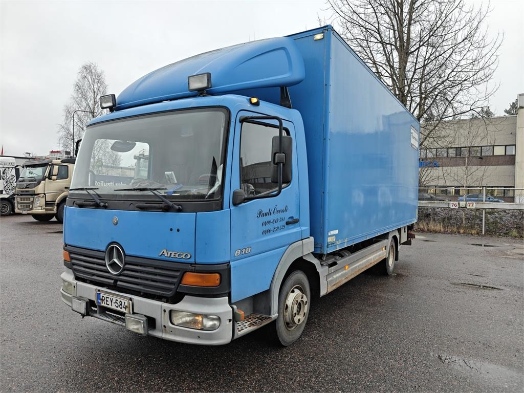 Mercedes-Benz Atego 818