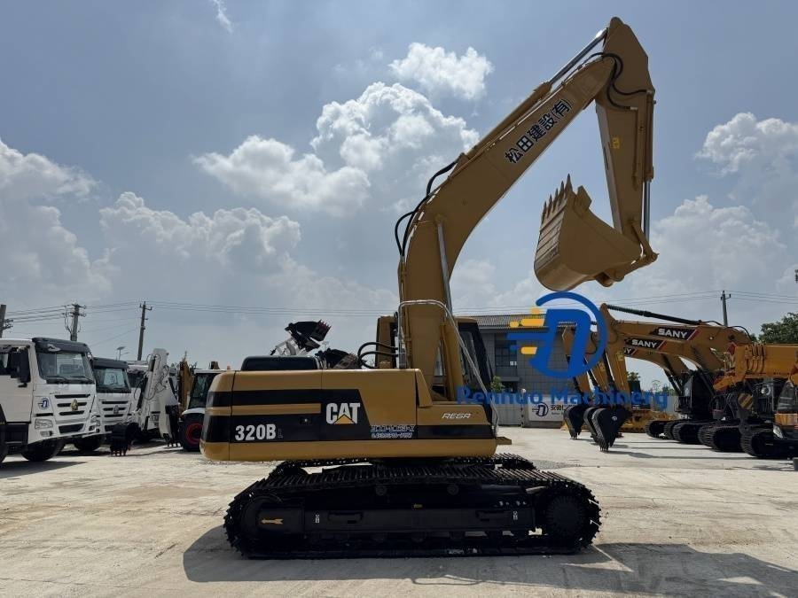 Pelle sur chenilles Caterpillar 320 BL — occasion 2022, 890 h