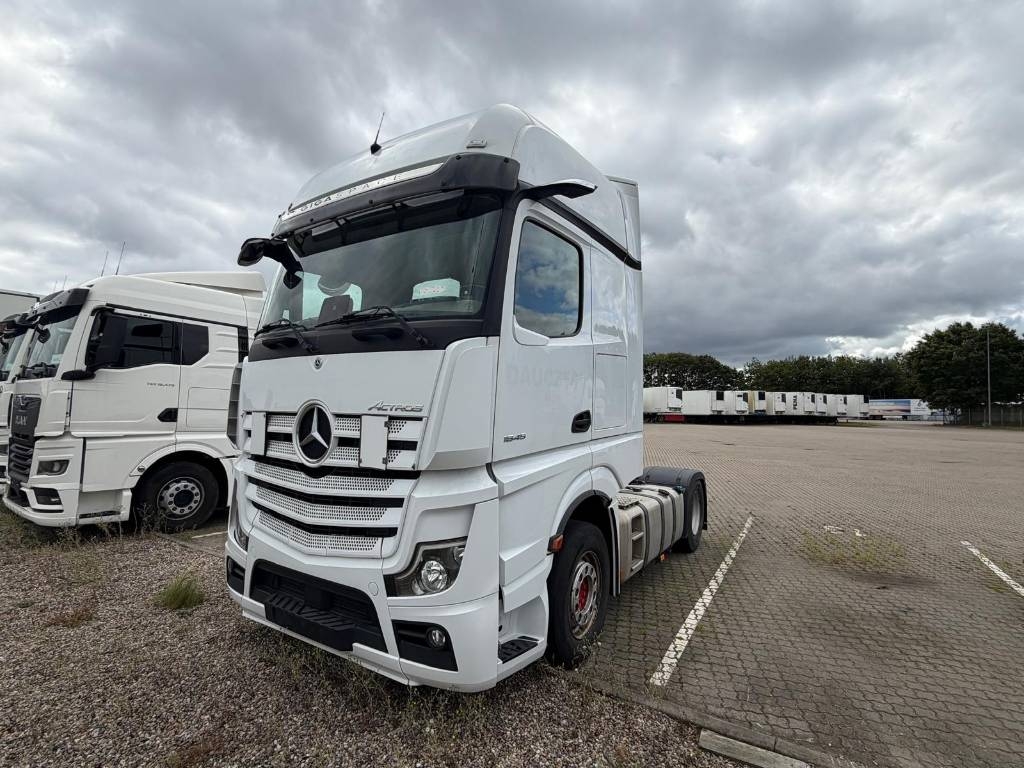 Mercedes-Benz ACTROS 4X2 1845