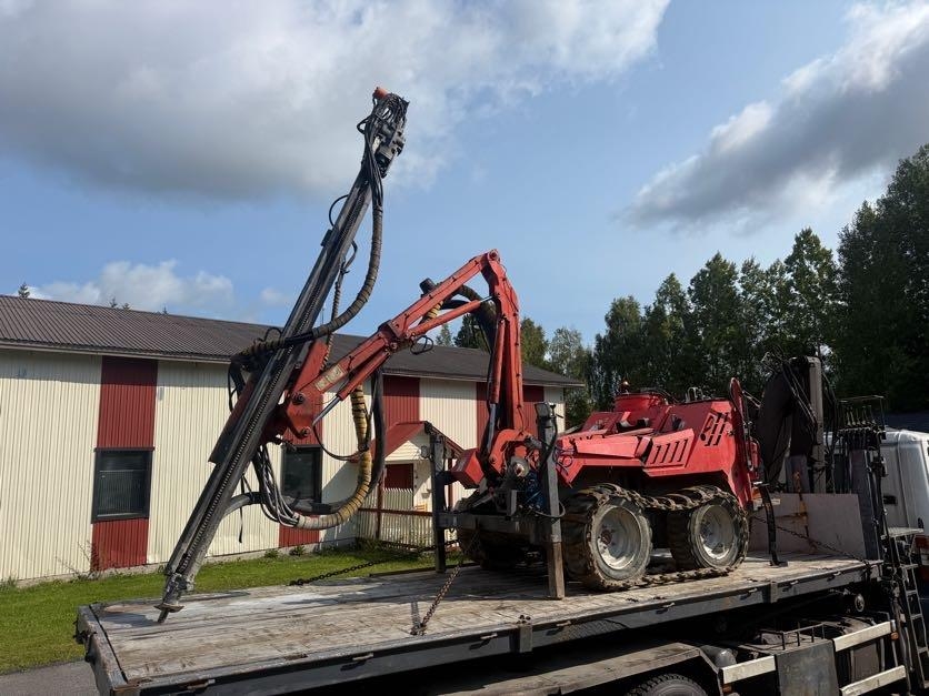 Sandvik Commando DC121R