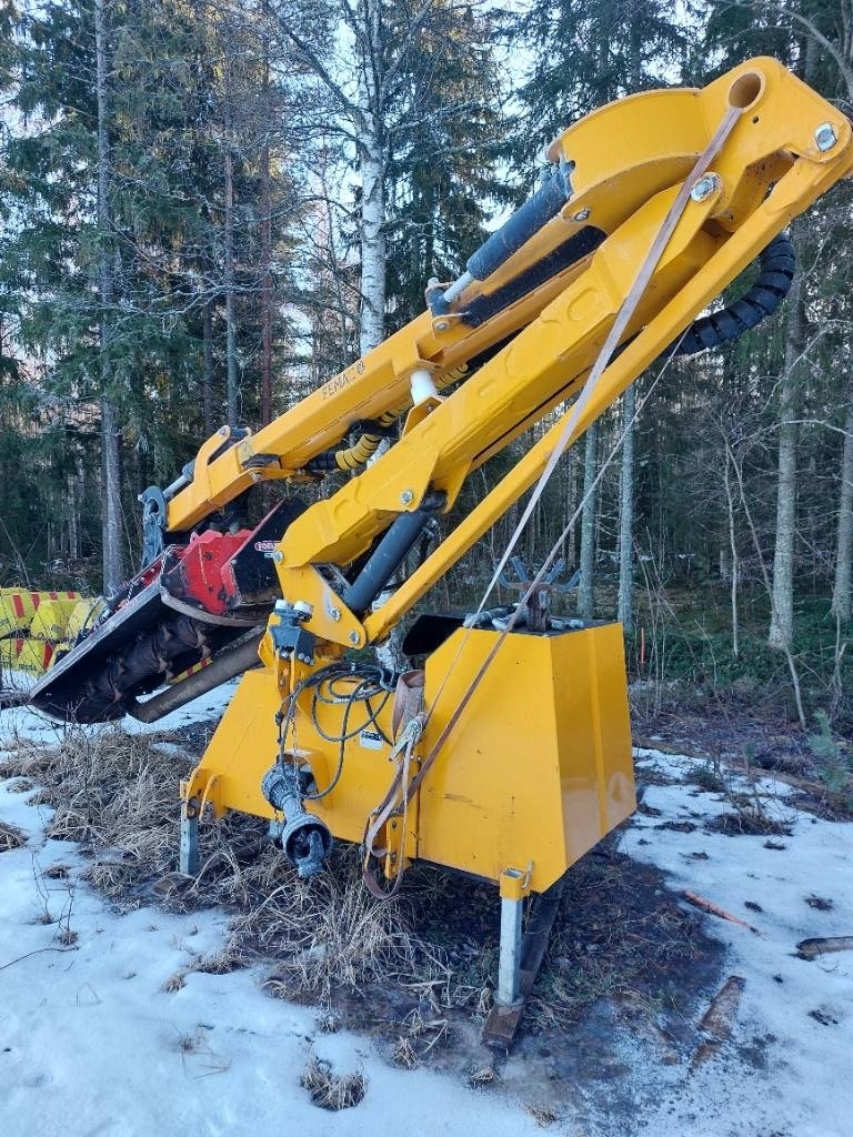 Femac VFR7+FORIGO 220 leikkuupää Piennarmurskain