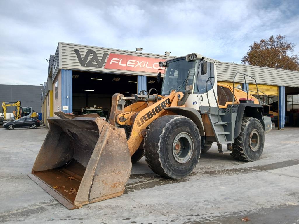 Liebherr L 566