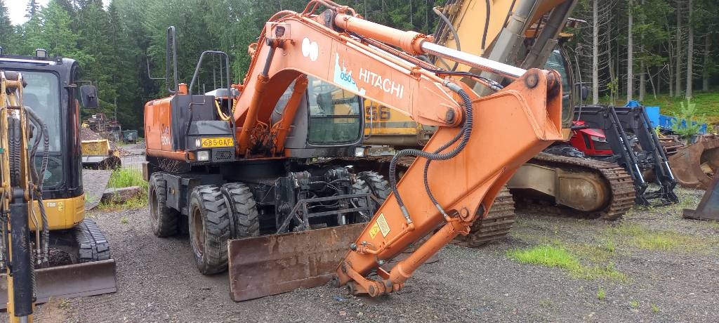 Hitachi ZX 130 W the machine has no engine