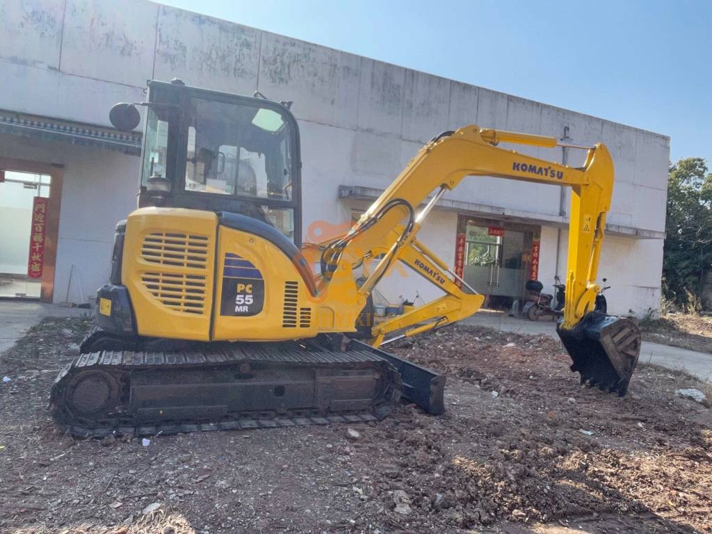 Pelle sur pneus Komatsu PC 55 MR — occasion 2024, 782 h