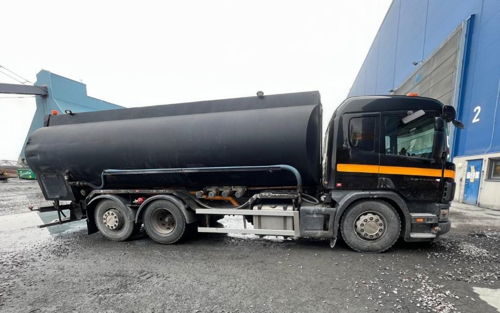 Scania P 114