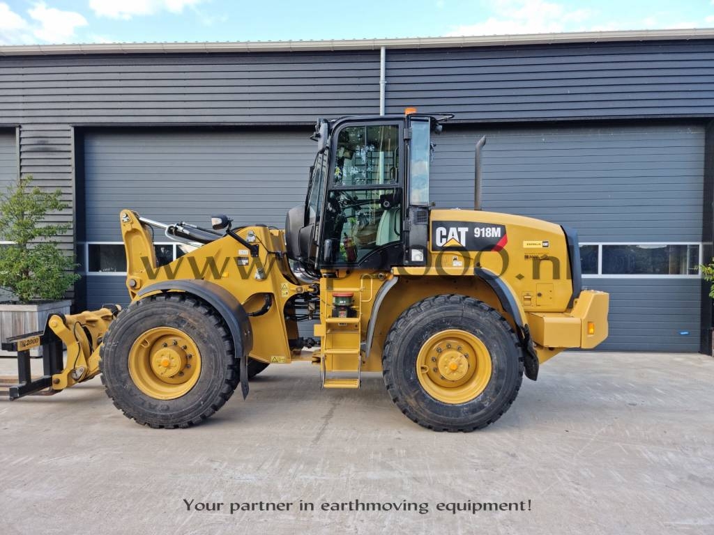 CAT 918 M