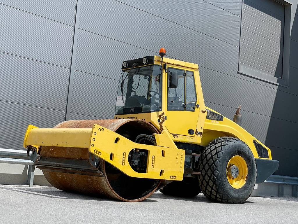 Bomag BW 213 DH-4