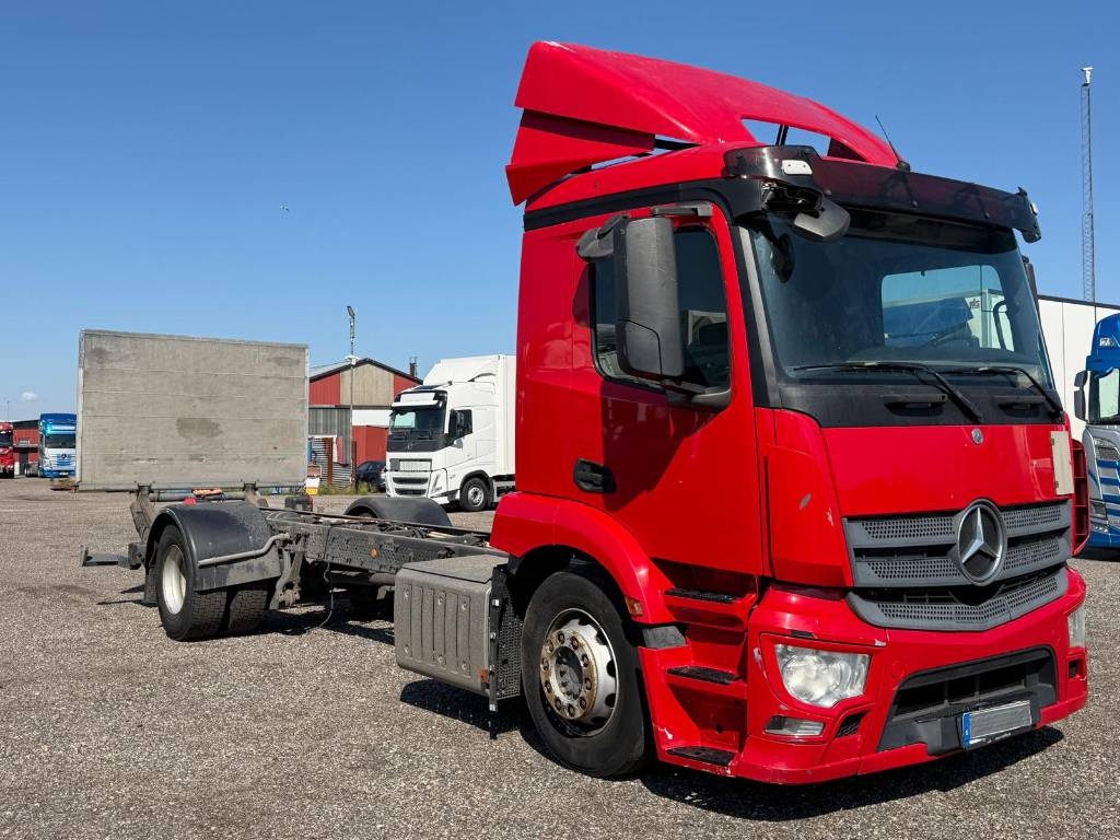 Mercedes-Benz ANTOS 270 Serie 0528