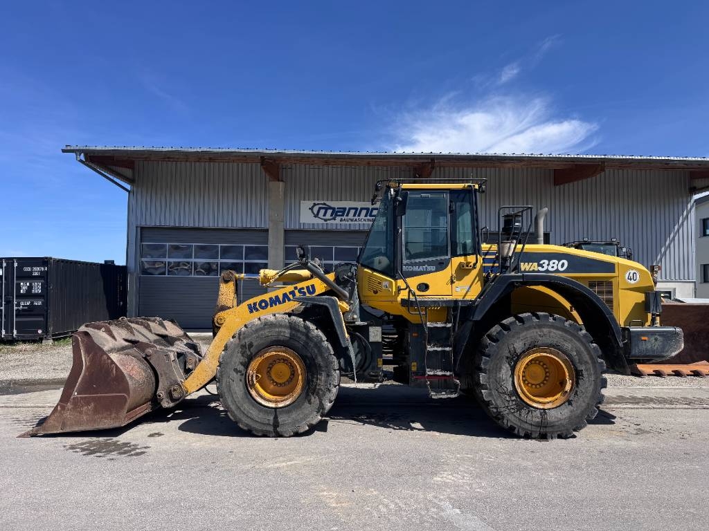 Chargeuse sur pneus Komatsu WA 380-7 — occasion 2015, 11 400 h