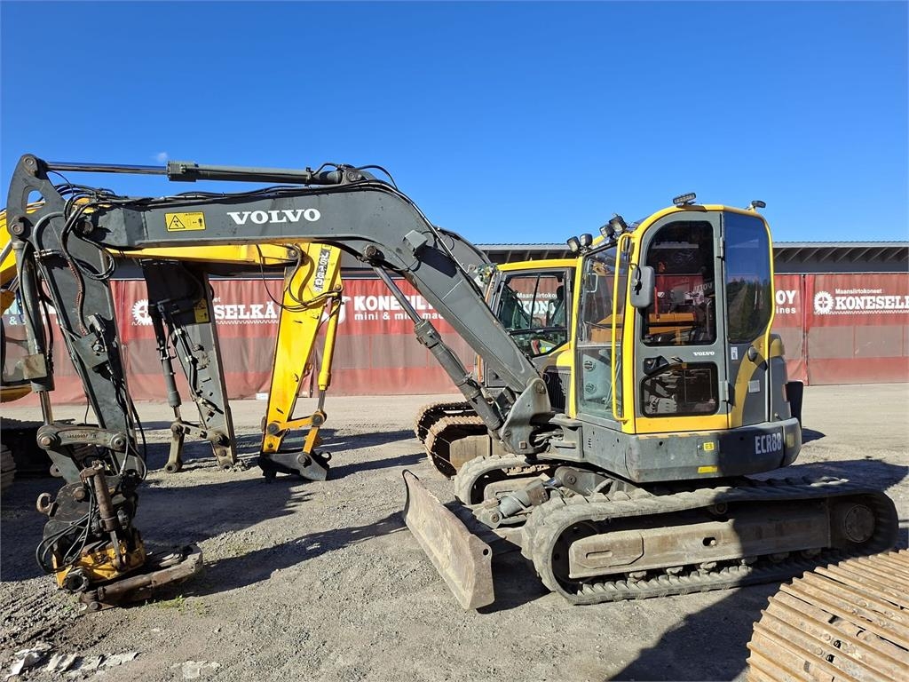 Mini-pelle Volvo ECR88 PYÖRITTÄJÄLLÄ — occasion 2007, 7 560 h
