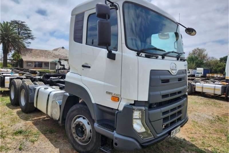 UD TRUCKS QUESTER
