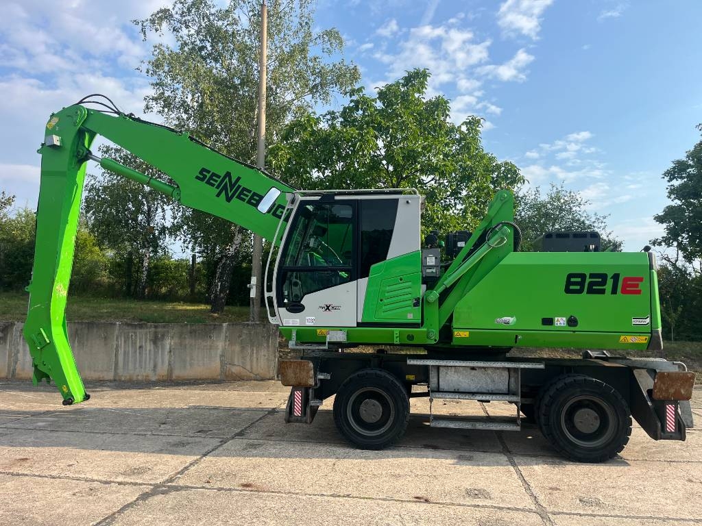Pelle de manutention Sennebogen 821 E — occasion 2020, 8 230 h