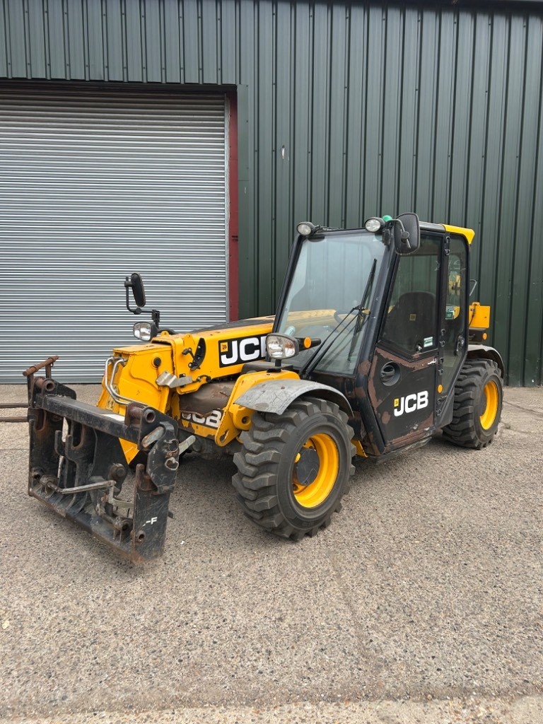 JCB 525-60