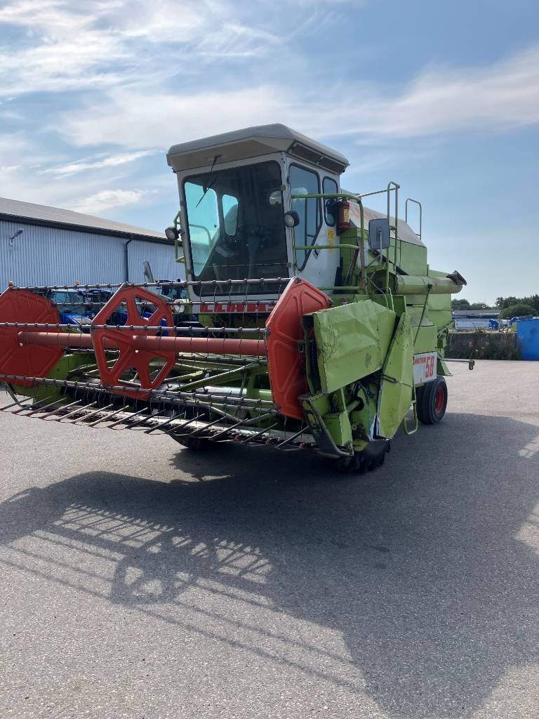 CLAAS Dominator 58