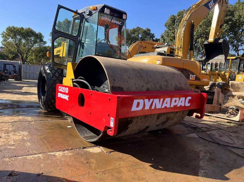 Dynapac CA215D