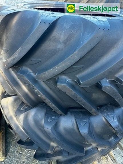 Tracteur agricole Michelin Dekk par: Xeobib 520/65 28 — occasion 2025