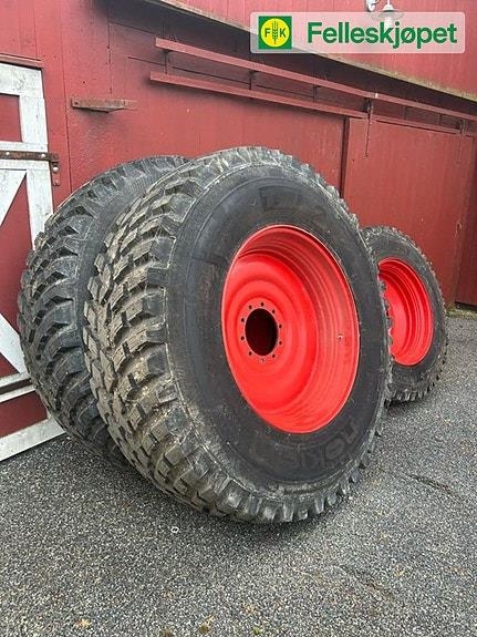 Fendt Hjul par: Nokian TRI2 620/80R42 Rød DW20B