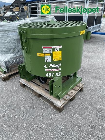 Fliegl 401 ss 400l Tvangsblander for traktor.