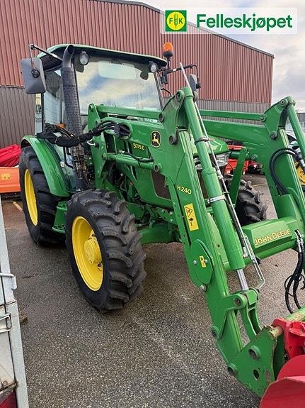 John Deere 5075E