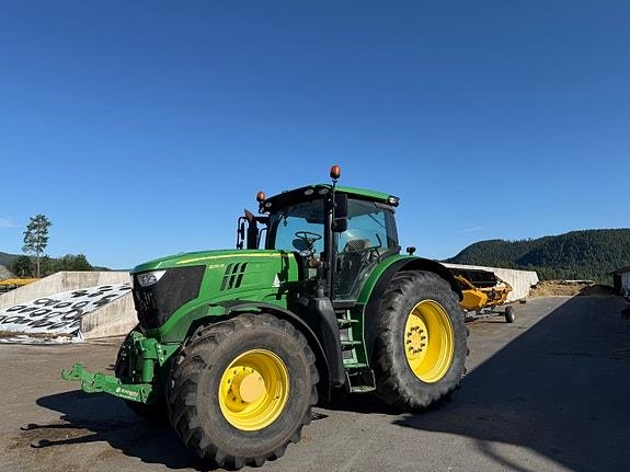 John Deere 6210R AP