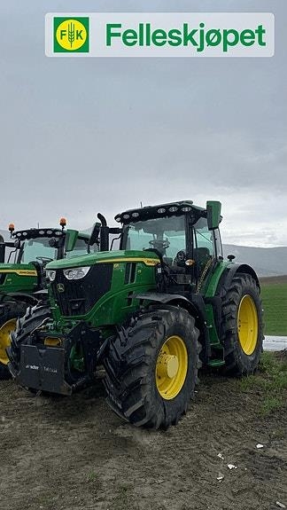John Deere 6R 215